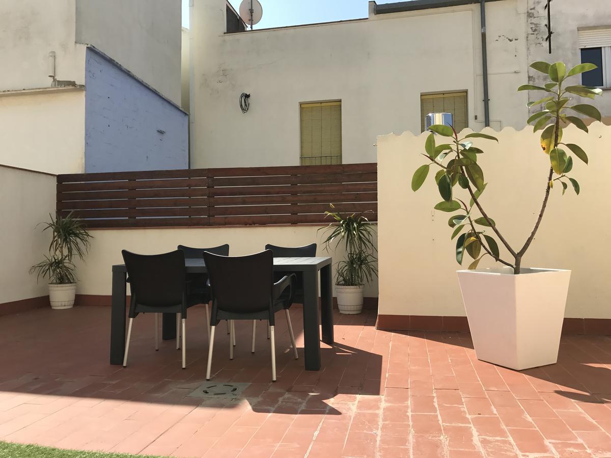 Apartaments Ample Port Marina Palamos Bagian luar foto